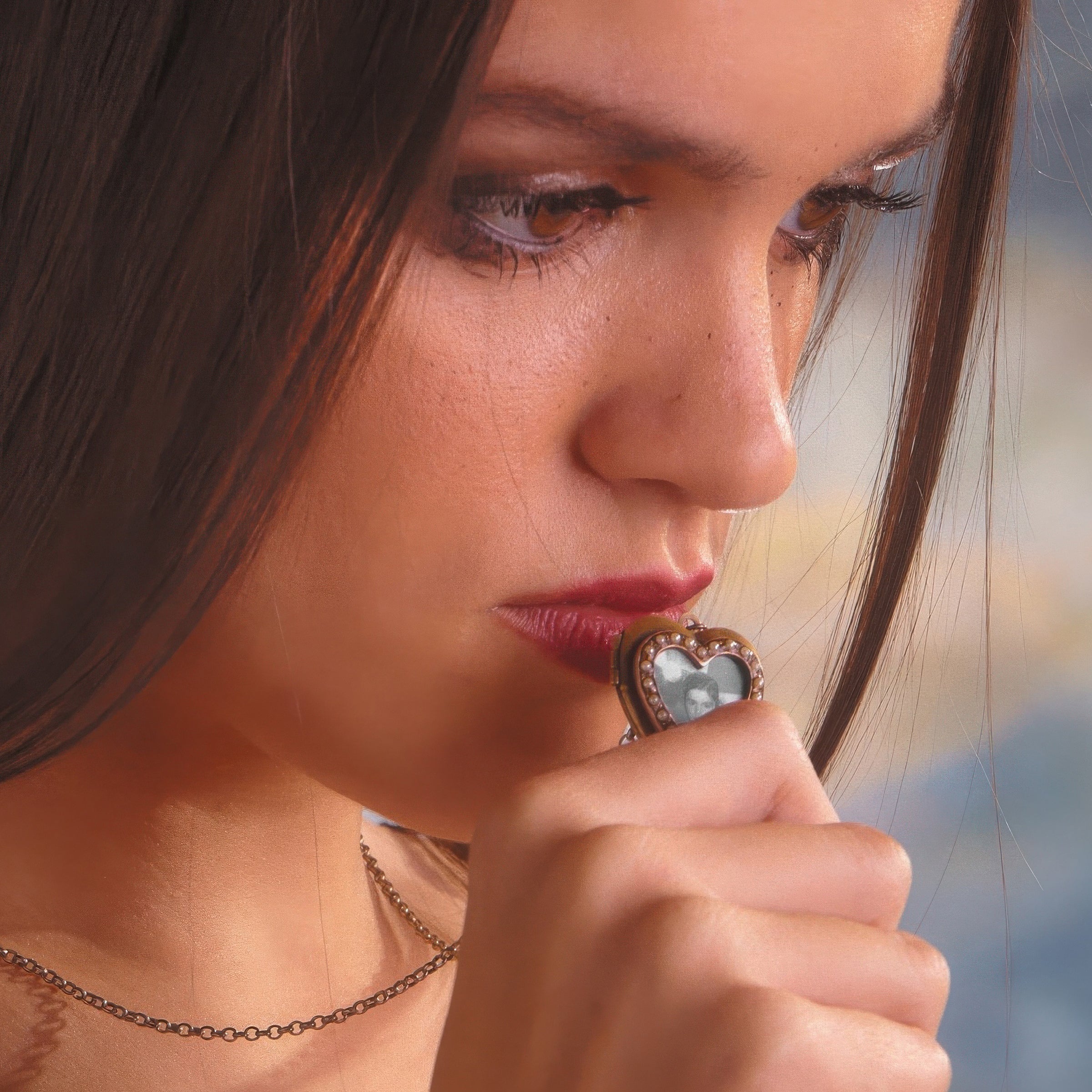 Translation missing: es.Amaia - Plastic Books: Amaia