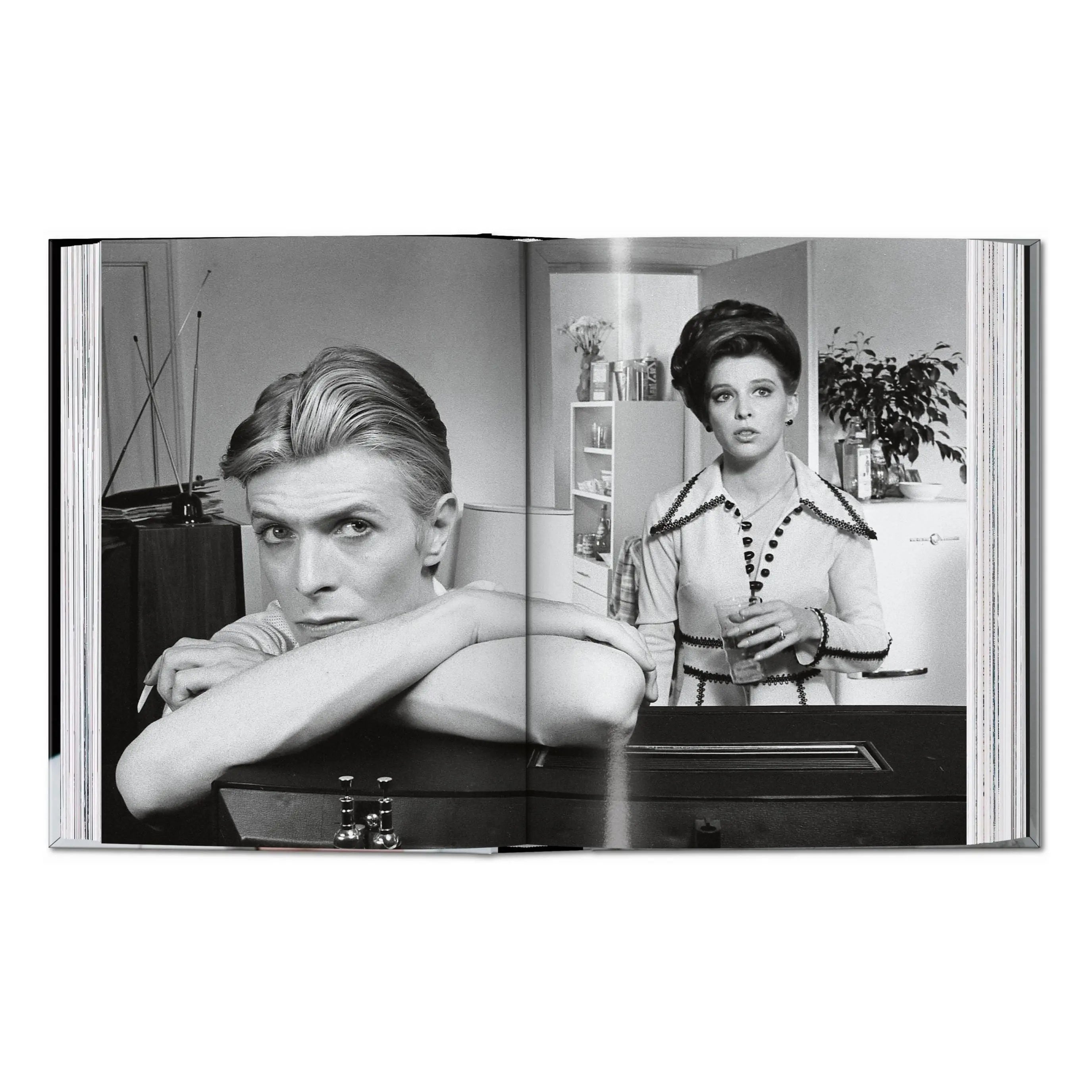 DAVID BOWIE. The Man Who Fell to Earth – Plastic Books